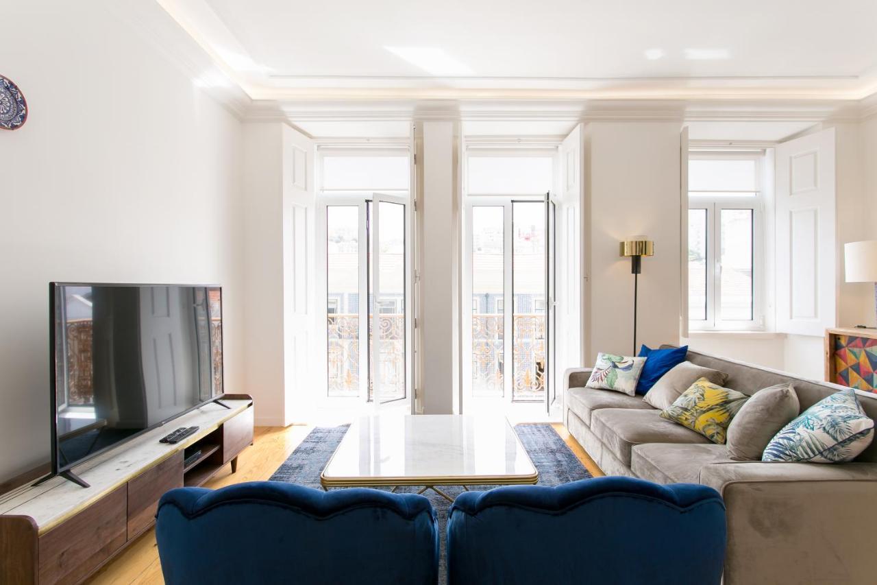 Lisbon Luxury Retreat! 2 Suites, Balcony & Views!! Exterior photo